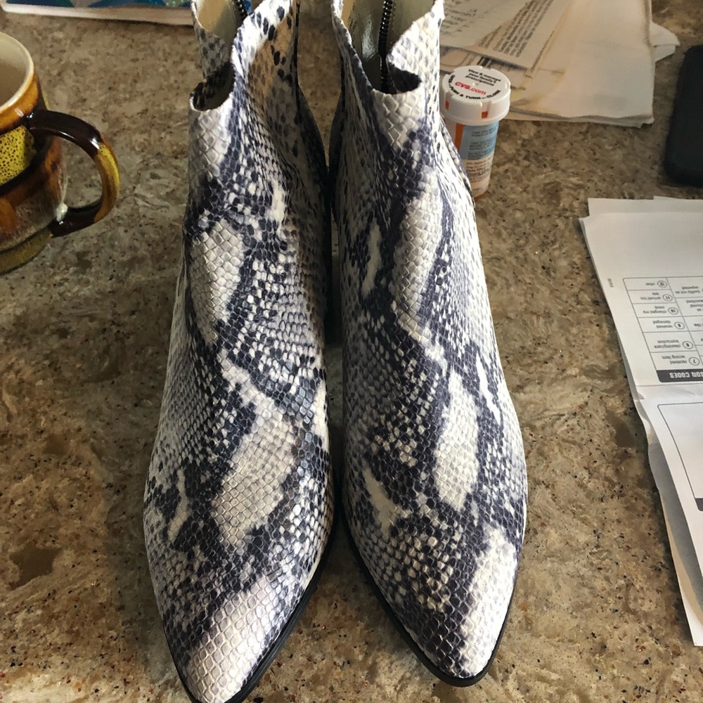Size 9 Steve Madden Boots